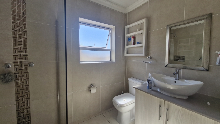 5 Bedroom Property for Sale in Laguna Sands Western Cape